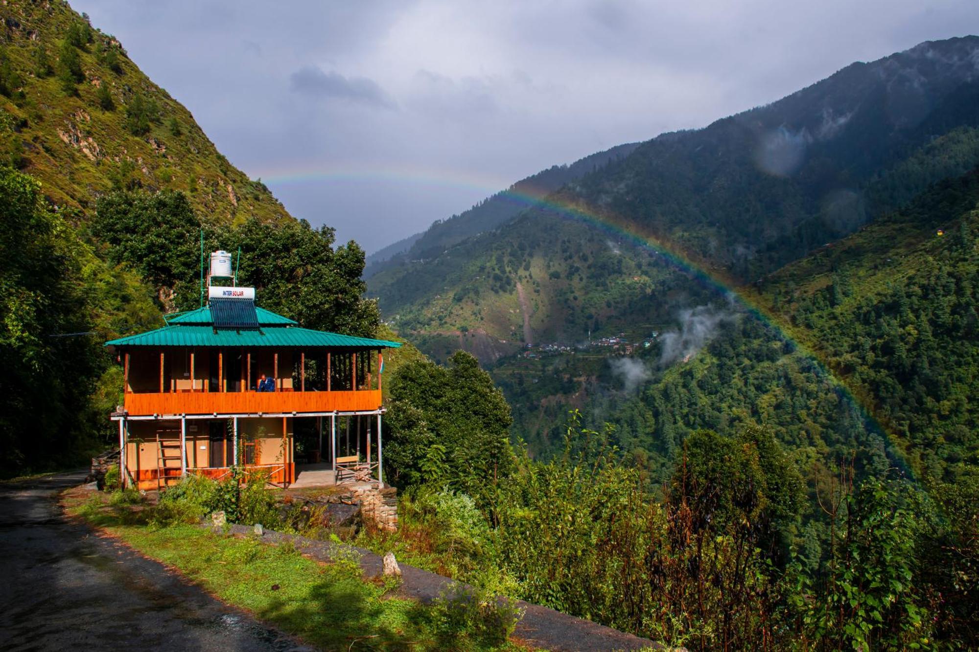 Tirthan Ecostay Gushaini Bagian luar foto